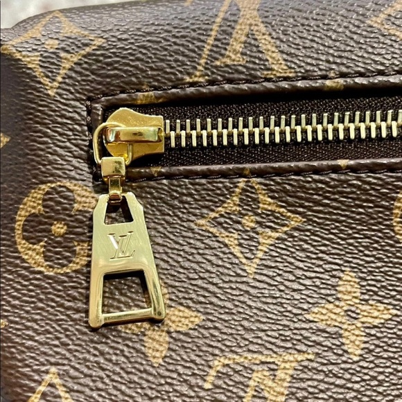 louis vuitton bumbag / bum bag - Picture 10 of 12